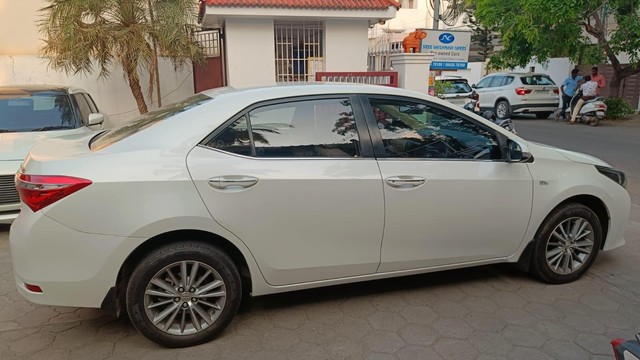 Toyota Corolla Altis VL AT Second-hand 2017 Toyota Corolla Altis VL AT for sale in Coimbatore-12