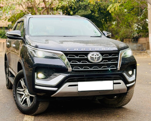 Second-hand 2022 Toyota Fortuner 4X2 AT BSVI for sale in New Delhi-0
