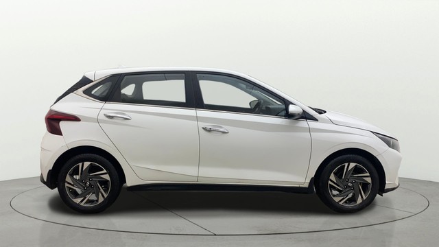 Second-hand 2022 Hyundai i20 Asta Opt Diesel for sale in Hyderabad-1