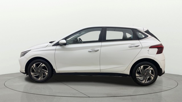 Second-hand 2022 Hyundai i20 Asta Opt Diesel for sale in Hyderabad-5