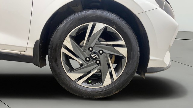 Second-hand 2022 Hyundai i20 Asta Opt Diesel for sale in Hyderabad-24