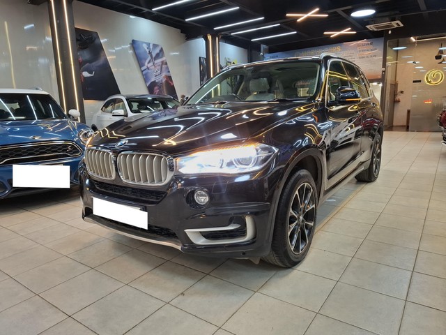 Second-hand 2017 BMW X5 xDrive35i Design Pure Exp 5S for sale in Mumbai-11