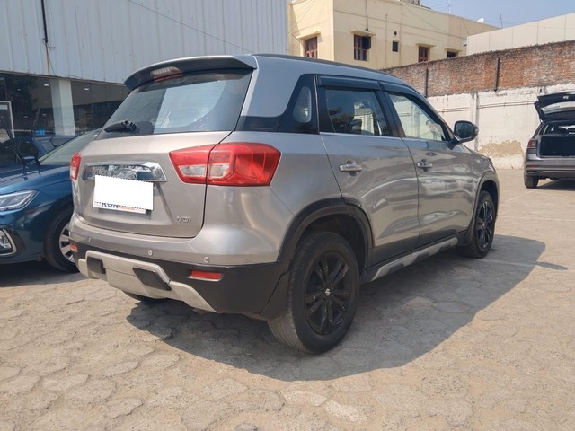 Second-hand 2019 Maruti Suzuki Vitara Brezza ZDi for sale in Chennai-11