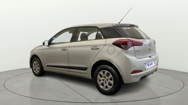 Second-hand 2016 Hyundai i20 Sportz 1.2 for sale in New Delhi-15