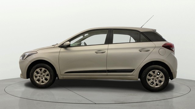 Second-hand 2016 Hyundai i20 Sportz 1.2 for sale in New Delhi-16