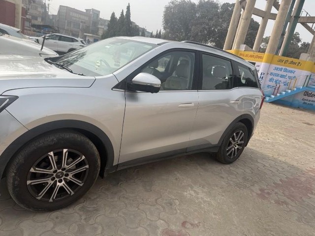 Second-hand 2022 Mahindra XUV700 AX7 Diesel AT BSVI for sale in Karnal-3