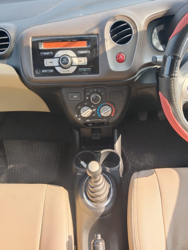 Second-hand 2013 Honda Brio S MT for sale in Chennai-10