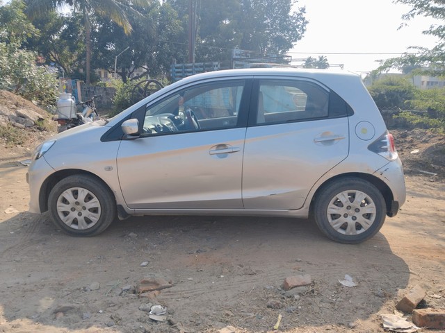 Second-hand 2013 Honda Brio S MT for sale in Chennai-4