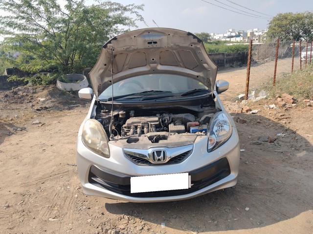 Second-hand 2013 Honda Brio S MT for sale in Chennai-12
