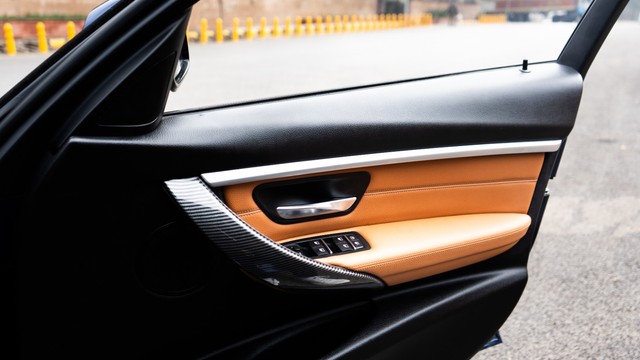 Second-hand 2019 BMW 3 Series 320d Luxury Line for sale in New Delhi-17