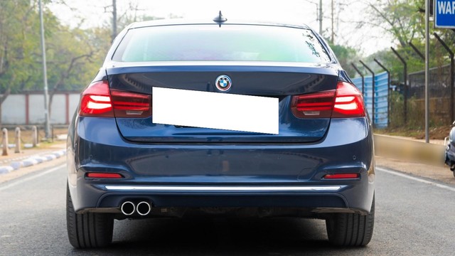Second-hand 2019 BMW 3 Series 320d Luxury Line for sale in New Delhi-11