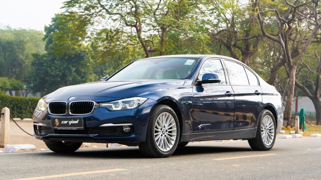 Second-hand 2019 BMW 3 Series 320d Luxury Line for sale in New Delhi-4