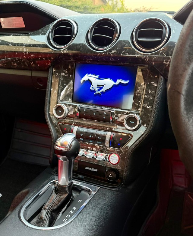 Second-hand 2019 Ford Mustang V8 for sale in New Delhi-15