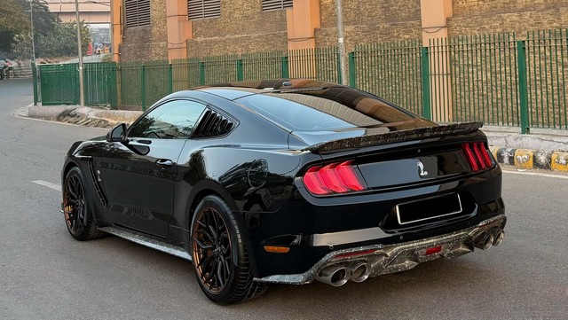 Second-hand 2019 Ford Mustang V8 for sale in New Delhi-16