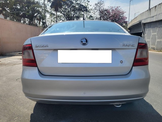 Second-hand 2015 Skoda Rapid 1.5 TDI Style Plus for sale in Bangalore-2