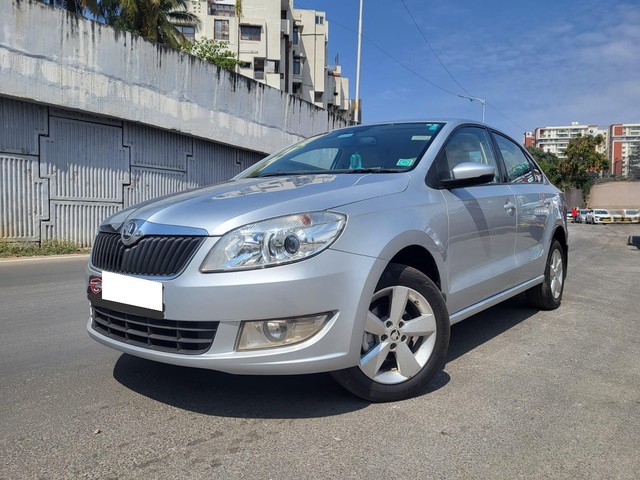 Second-hand 2015 Skoda Rapid 1.5 TDI Style Plus for sale in Bangalore-4