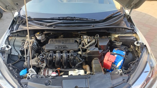 Second-hand 2022 Honda City V MT for sale in Coimbatore-4