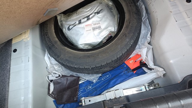 Second-hand 2022 Honda City V MT for sale in Coimbatore-12