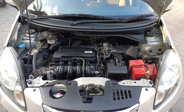 Second-hand 2014 Honda Amaze VX AT i-Vtech for sale in Coimbatore-4