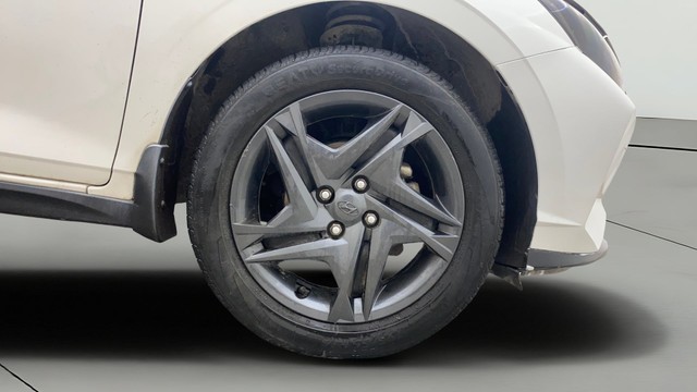 Second-hand 2021 Hyundai i20 Sportz IVT DT for sale in Hyderabad-23