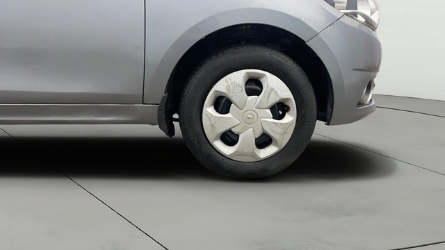 Second-hand 2018 Tata Tiago 1.2 Revotron XZ for sale in Lucknow-26