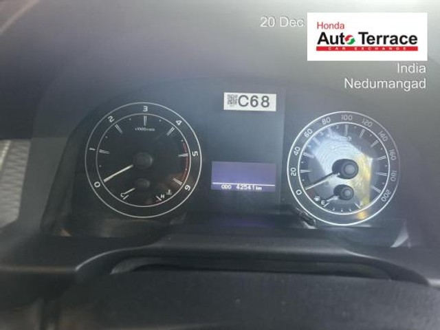 Second-hand 2018 Toyota Innova Crysta 2.4 ZX MT BSIV for sale in Thiruvananthapuram-3