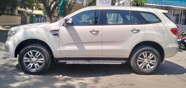 Second-hand 2016 Ford Endeavour 3.2 Titanium AT 4X4 for sale in Coimbatore-12