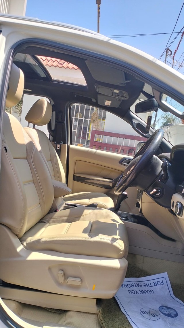 Second-hand 2016 Ford Endeavour 3.2 Titanium AT 4X4 for sale in Coimbatore-4