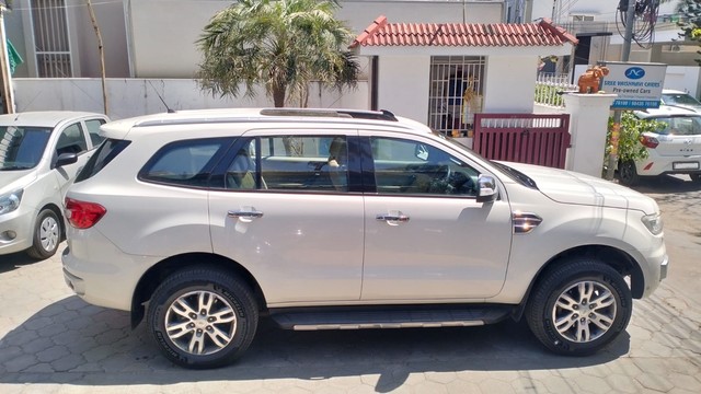 Second-hand 2016 Ford Endeavour 3.2 Titanium AT 4X4 for sale in Coimbatore-17