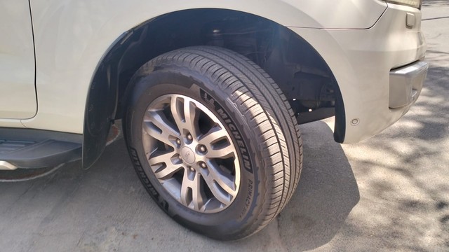 Second-hand 2016 Ford Endeavour 3.2 Titanium AT 4X4 for sale in Coimbatore-15