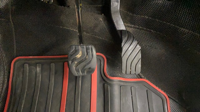 Second-hand 2021 Renault Triber RXZ EASY-R AMT BSVI for sale in Ahmedabad-25