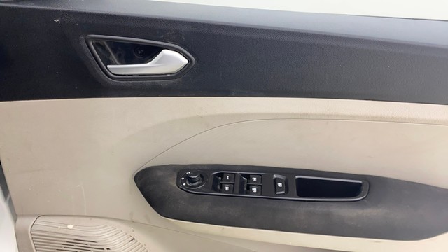 Second-hand 2021 Renault Triber RXZ EASY-R AMT BSVI for sale in Ahmedabad-7