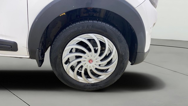 Second-hand 2021 Renault Triber RXZ EASY-R AMT BSVI for sale in Ahmedabad-27