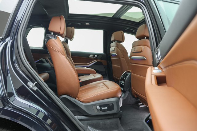 Second-hand 2024 BMW X7 xDrive40i M Sport for sale in Gurgaon-13