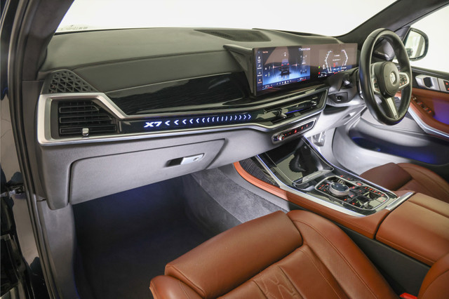 Second-hand 2024 BMW X7 xDrive40i M Sport for sale in Gurgaon-14