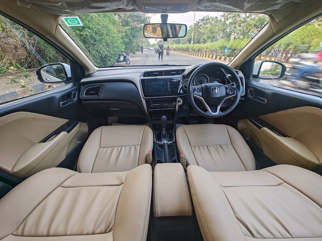 Second-hand 2019 Honda City V CVT for sale in Mumbai-15