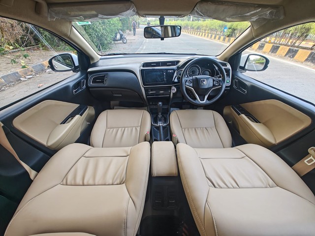 Second-hand 2019 Honda City V CVT for sale in Mumbai-17