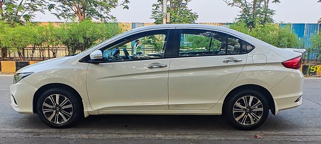 Second-hand 2019 Honda City V CVT for sale in Mumbai-10