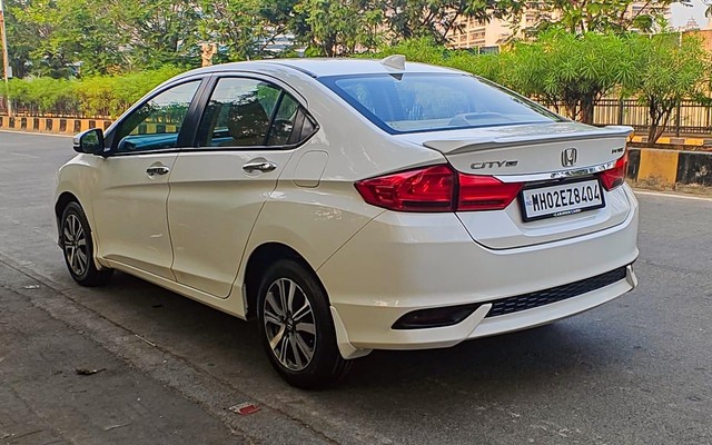 Second-hand 2019 Honda City V CVT for sale in Mumbai-8
