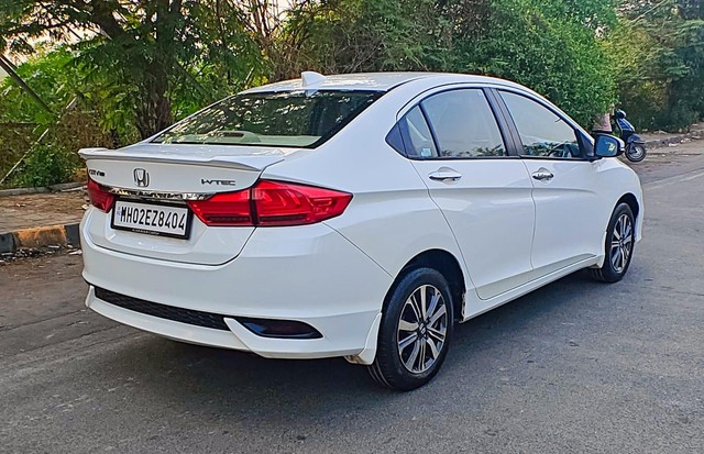 Second-hand 2019 Honda City V CVT for sale in Mumbai-12