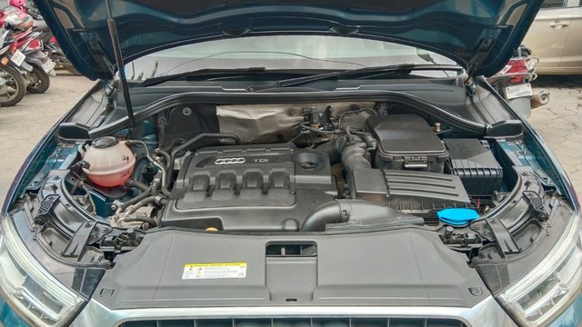 Second-hand 2018 Audi Q3 35 TDI Quattro Premium Plus for sale in Coimbatore-6