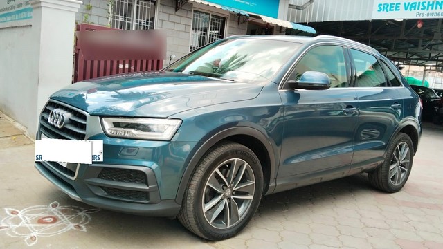 Second-hand 2018 Audi Q3 35 TDI Quattro Premium Plus for sale in Coimbatore-14