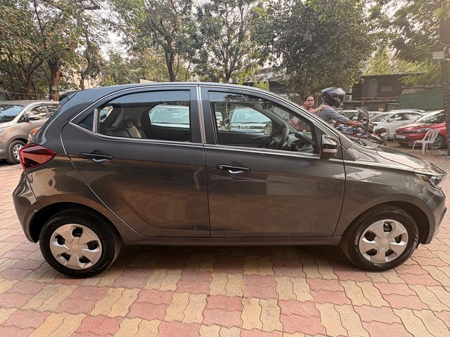 Second-hand 2024 Tata Tiago XM CNG for sale in Thane-1