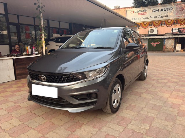Second-hand 2024 Tata Tiago XM CNG for sale in Thane-3