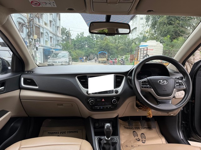 Hyundai Verna CRDi 1.6 SX Second-hand 2018 Hyundai Verna CRDi 1.6 SX for sale in Hyderabad-14