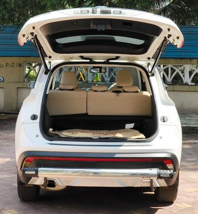 MG Hector Sharp AT BSIV Second-hand 2019 MG Hector Sharp AT BSIV for sale in Mira Road-7