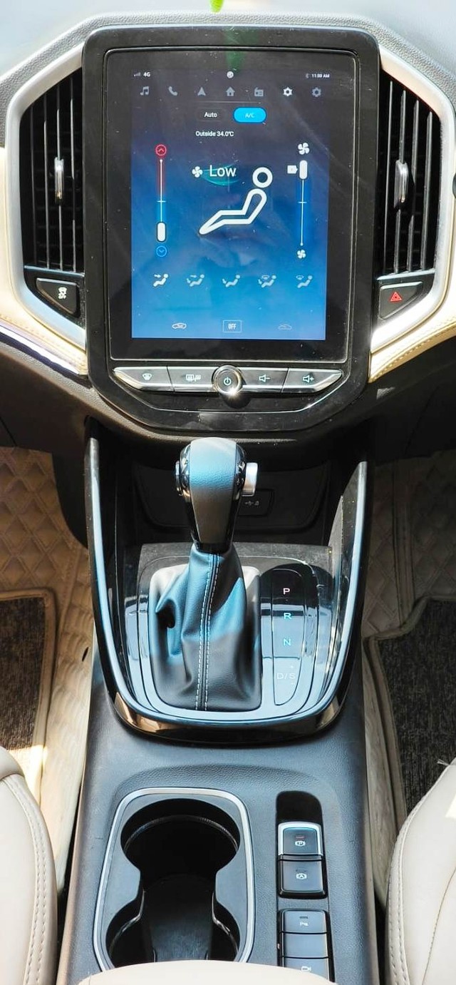 MG Hector Sharp AT BSIV Second-hand 2019 MG Hector Sharp AT BSIV for sale in Mira Road-10