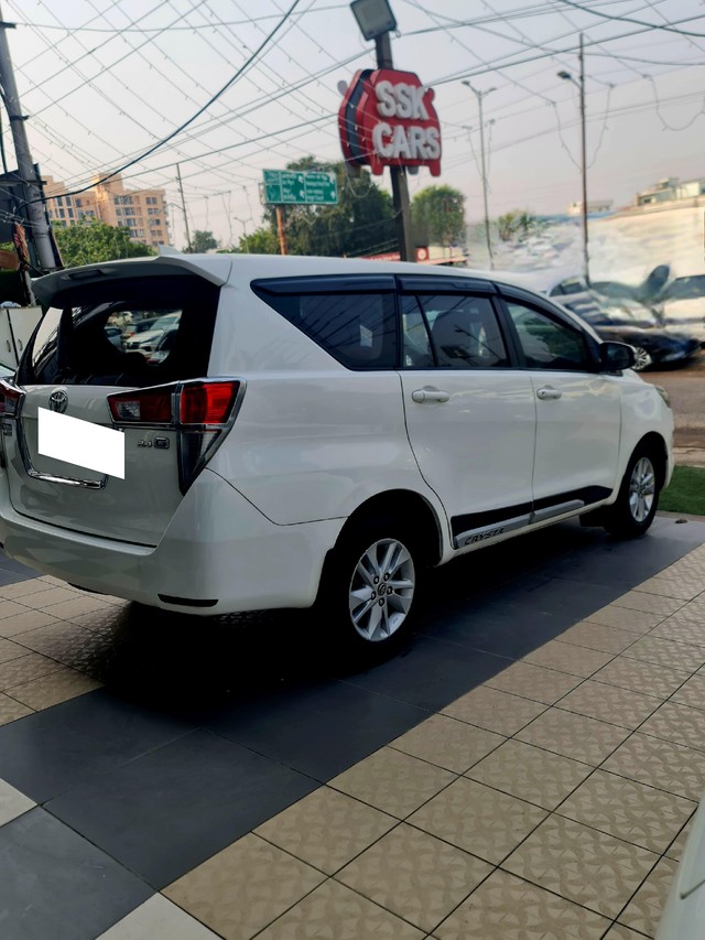 Second-hand 2016 Toyota Innova 2.5 G (Diesel) 7 Seater BS IV for sale in Lucknow-6