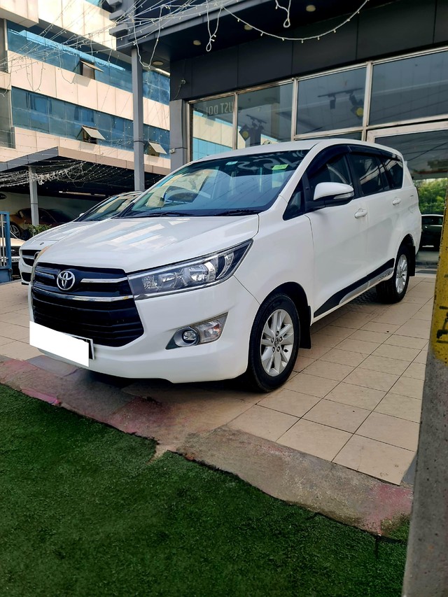 Second-hand 2016 Toyota Innova 2.5 G (Diesel) 7 Seater BS IV for sale in Lucknow-3