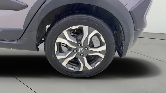 Second-hand 2017 Honda WR-V i-VTEC VX for sale in Ahmedabad-26